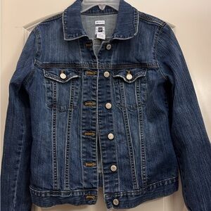 GAP Classic Indigo Denim Jacket looks new